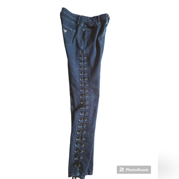GUESS Jean's! Size 25 - Picture 1 of 4
